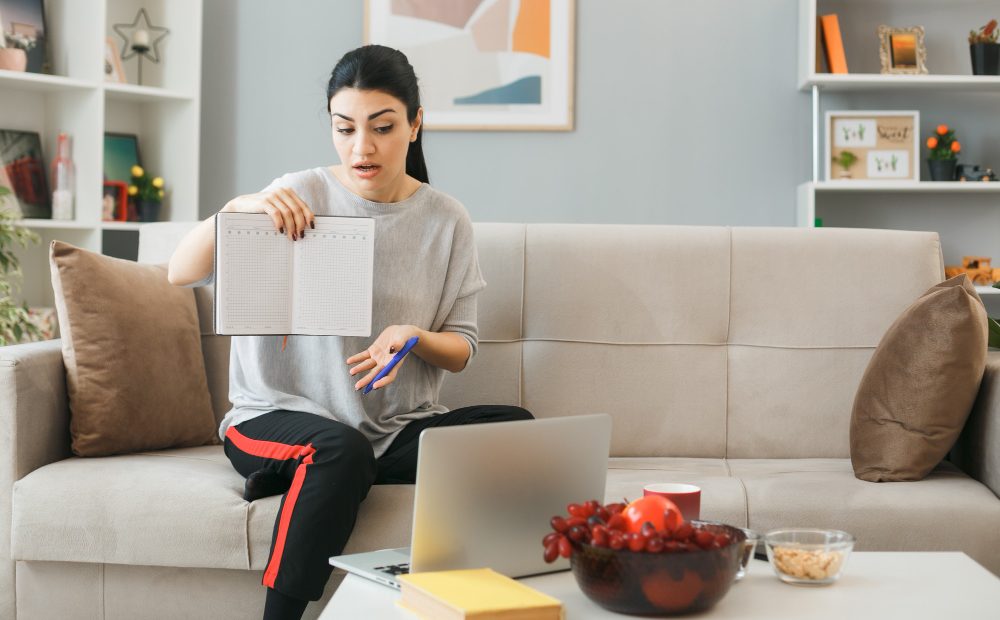 Metode simple ca să lucrezi mai puțin haotic de acasă