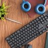 Tastatură mecanică sau clasică: ce alegere merită pentru birou