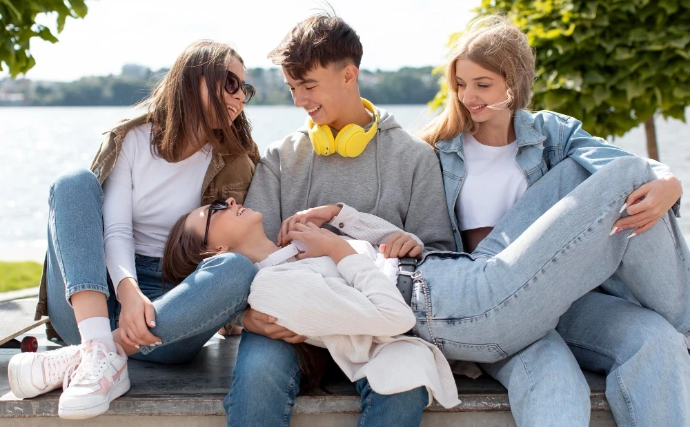 Prieteniile adulte: De ce au nevoie de mai multă intenție decât în adolescență